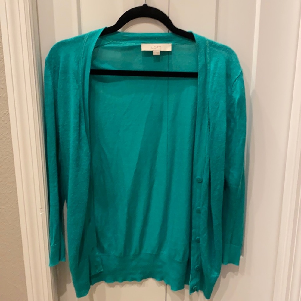 Lightweight LOFT sweater💚